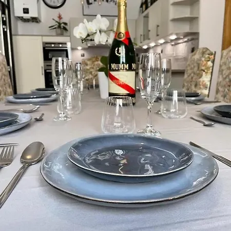 Le Gite De Jean Thevenin, Avec Parking Gratuit Epernay Exterior photo